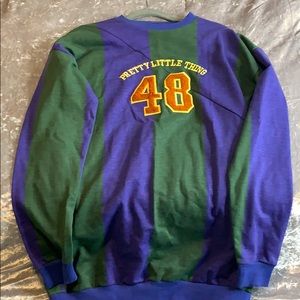 Prettlittle thing sweat shirt